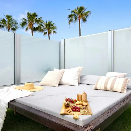 Willa Tharros, Solarium And Heated Pool